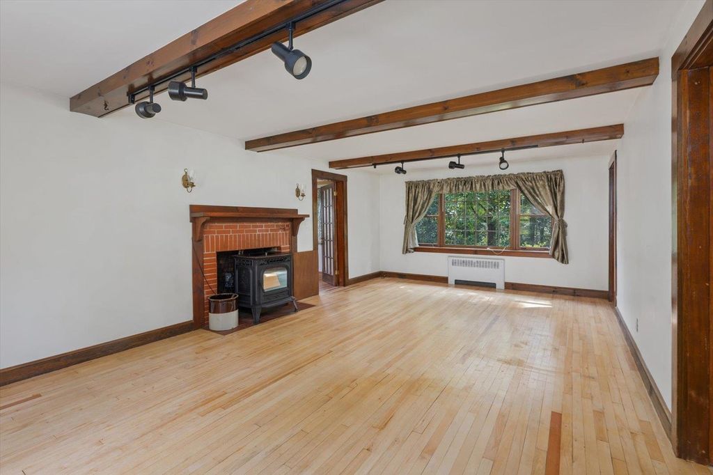 Photo of 151 Grove Street, Peterborough, NH 03458 (MLS # 5101305)