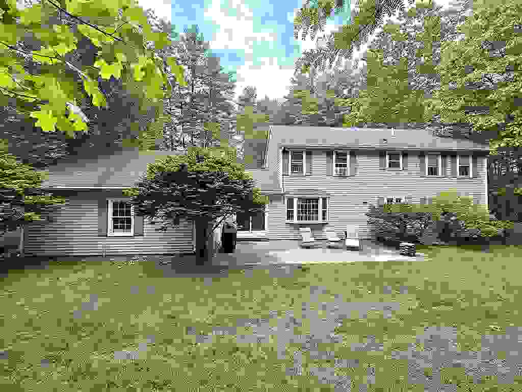 Photo of 62 Boston Post Road, Amherst, NH 03031 (MLS # 5092264)