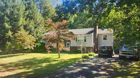 Photo of 12 Southwood Drive, Londonderry, NH 03053 (MLS # 5100983)