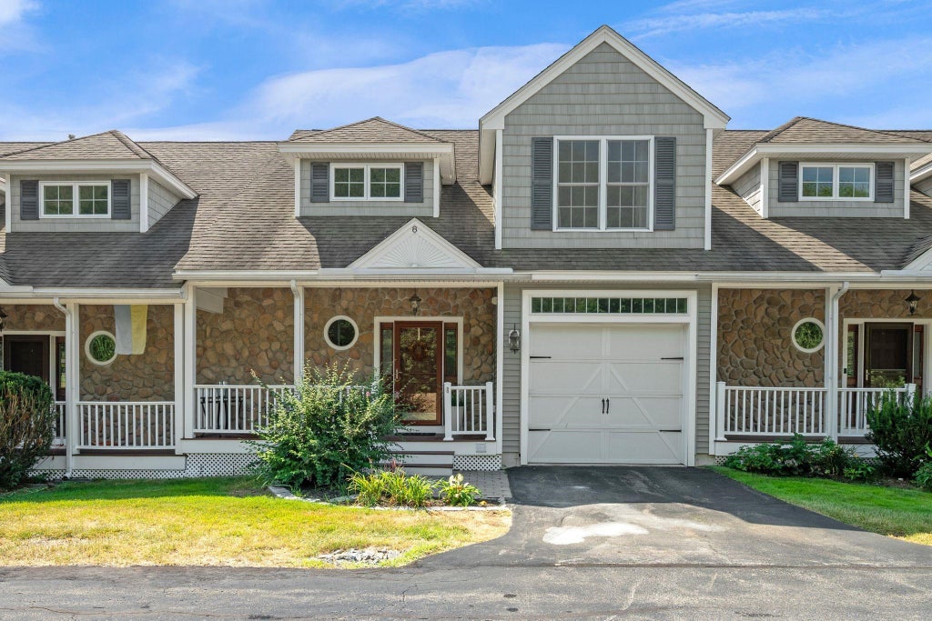 Photo of 5 Pelton Way #8, Hampton Falls, NH 03844 (MLS # 5107675)