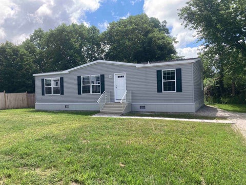 Photo of 40 School Street, Canaan, NH 03741 (MLS # 5105487)