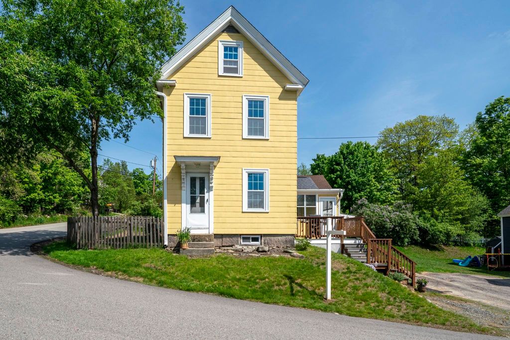 Photo of 5 Pine Valley Street, Wilton, NH 03086 (MLS # 5089999)