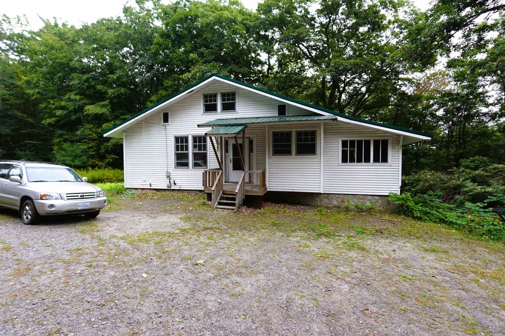 Photo of 247 NH 119 W Route, Fitzwilliam, NH 03447 (MLS # 5109022)