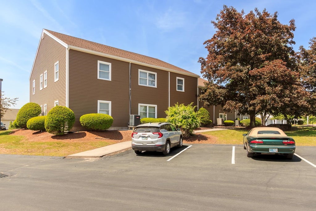 Photo of 45 Stiles Road #206, Salem, NH 03079 (MLS # 5113675)