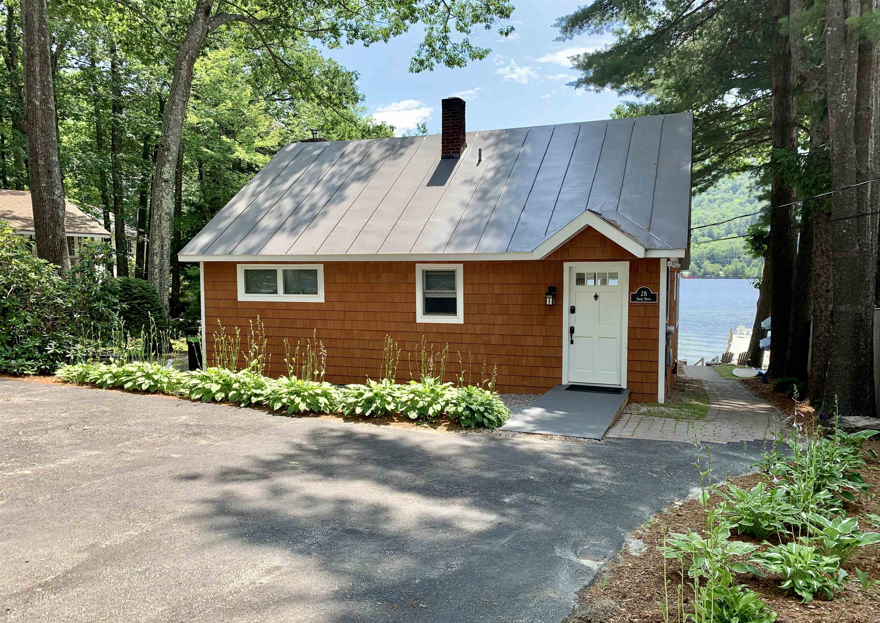 28 Shore Drive - Photo 2
