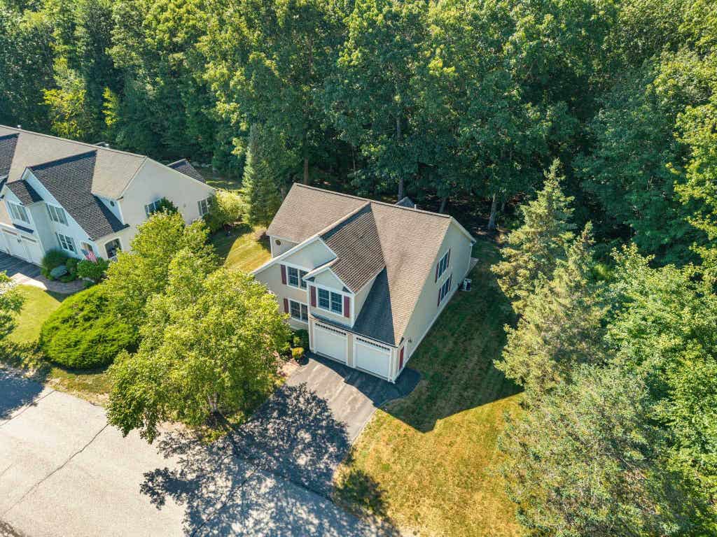 Photo of 10 Cortland Avenue, Stratham, NH 03885 (MLS # 5103448)