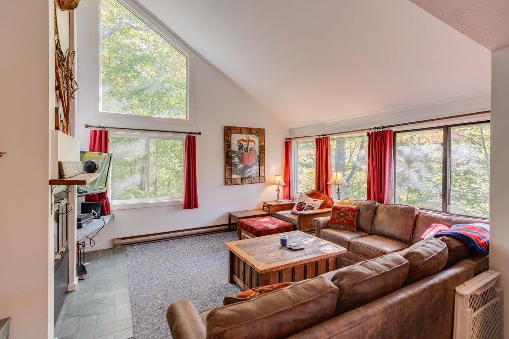 Photo of 3 Canoe Lane #1, Lincoln, NH 03251 (MLS # 5113903)