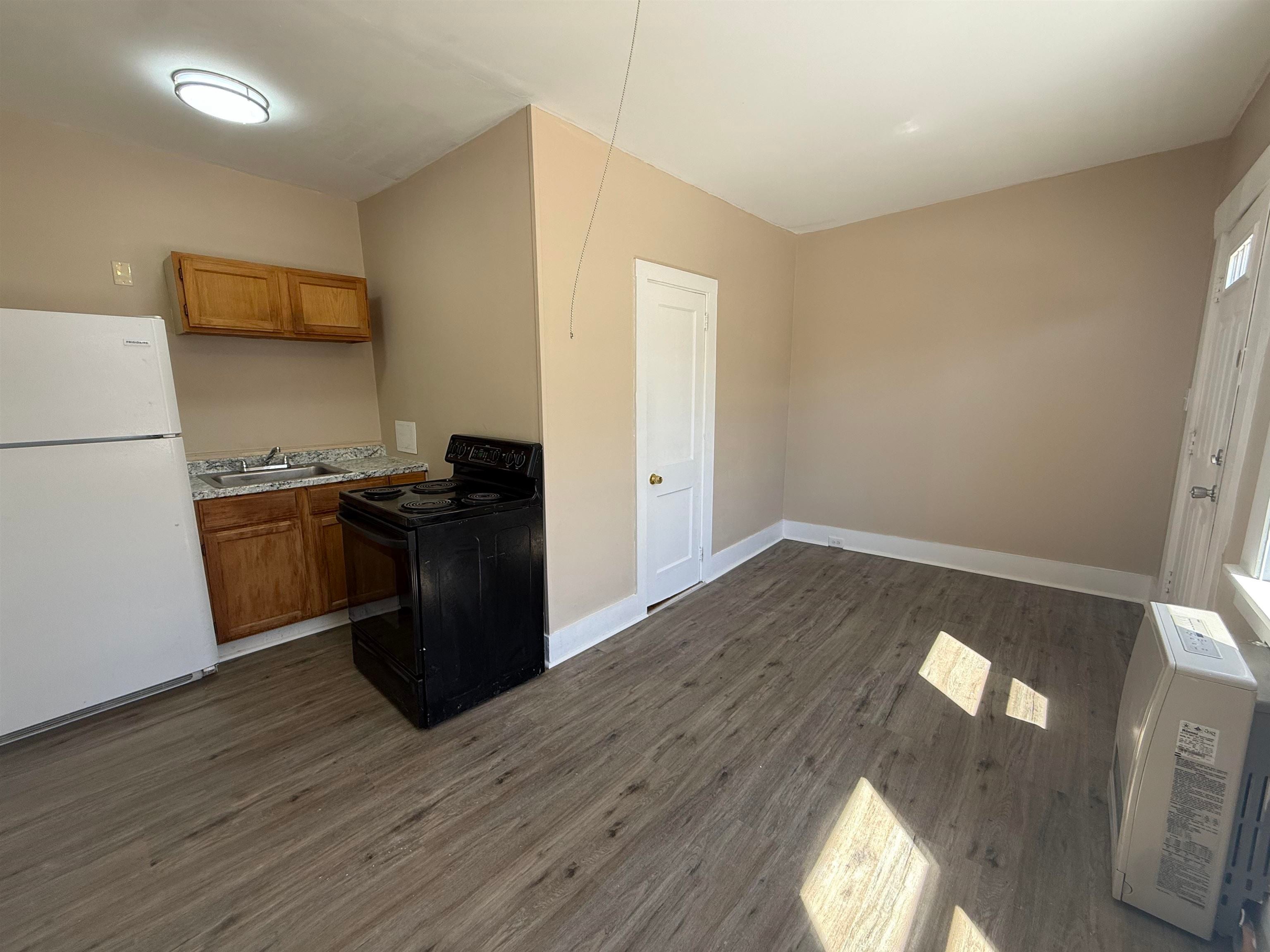 42 Franklin Street F