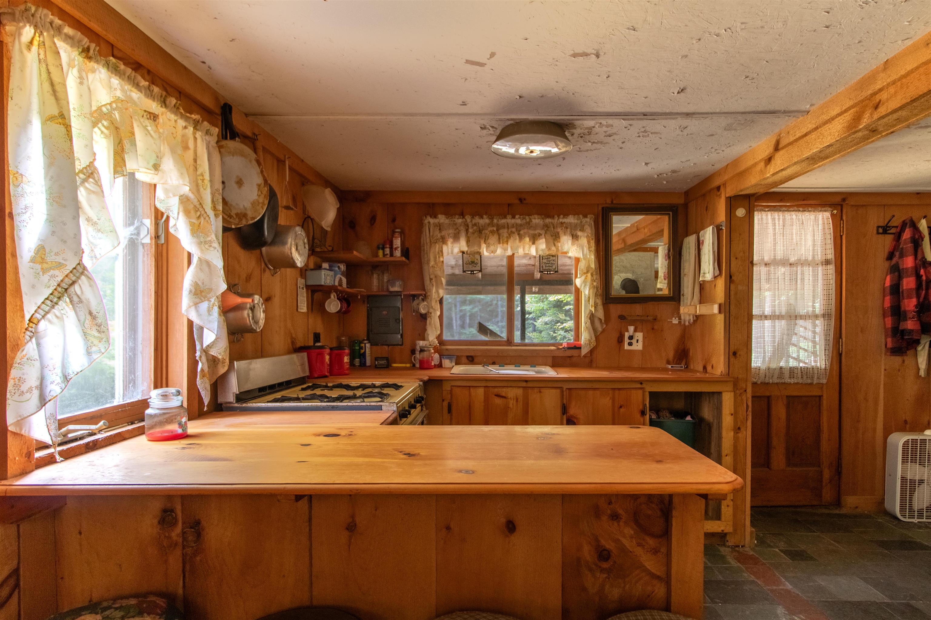 418 Hall Road