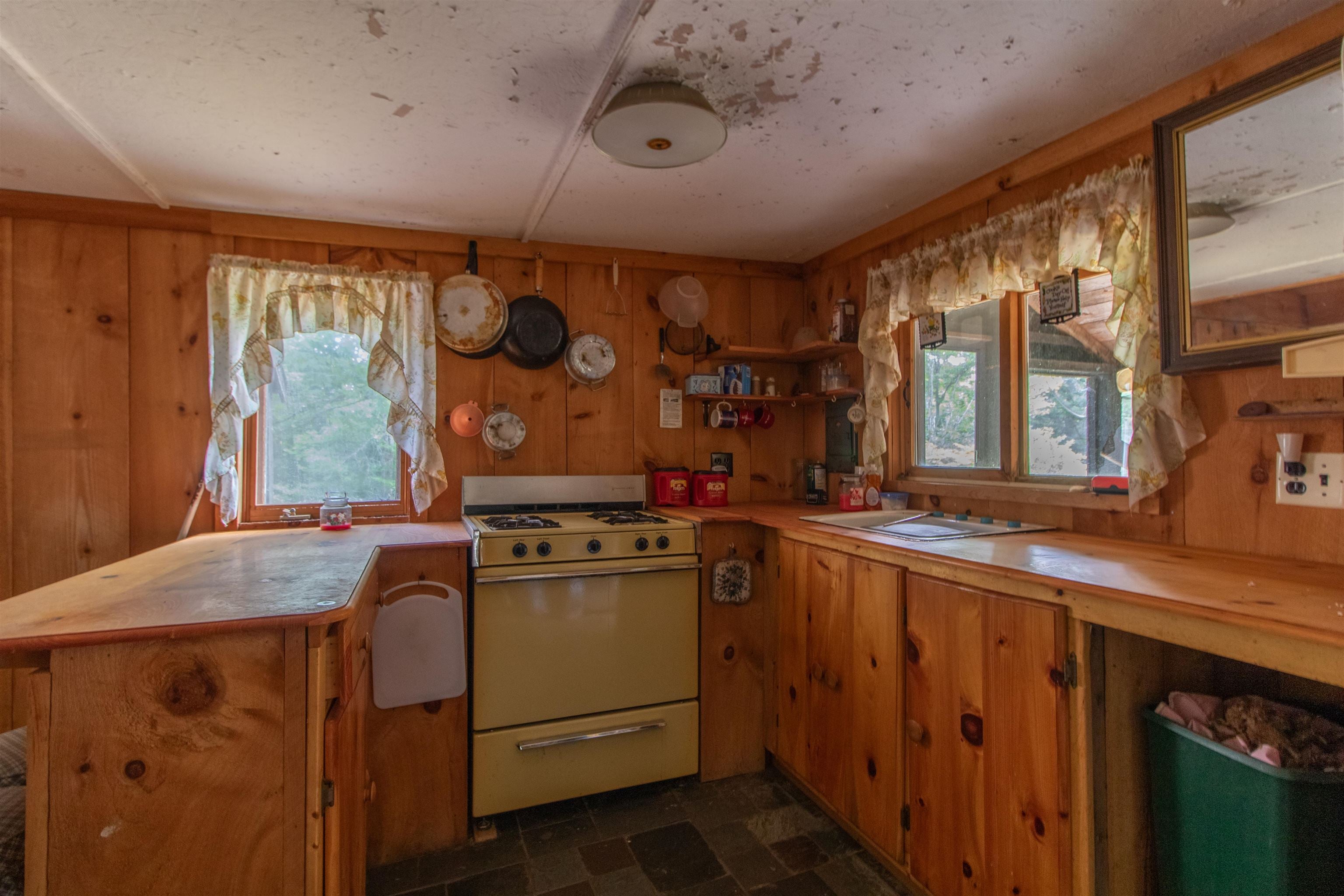 418 Hall Road