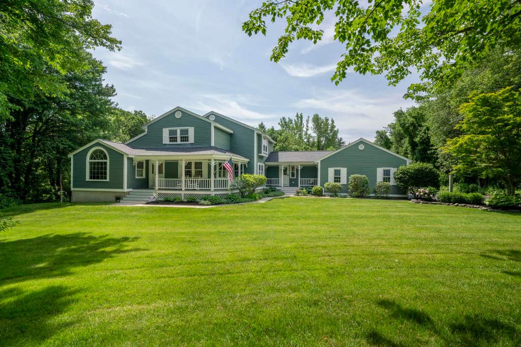 Photo of 7 Wilson Road, Windham, NH 03087 (MLS # 5093997)