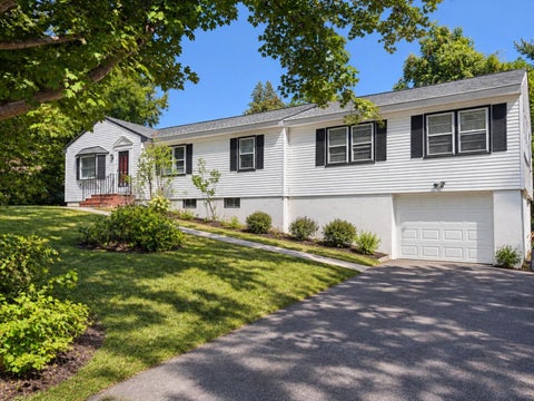 Photo of 136 Maple Avenue, Atkinson, NH 03811 (MLS # 5110500)