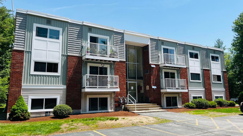 Photo of 45 Constitution Drive, Londonderry, NH 03053 (MLS # 5092889)