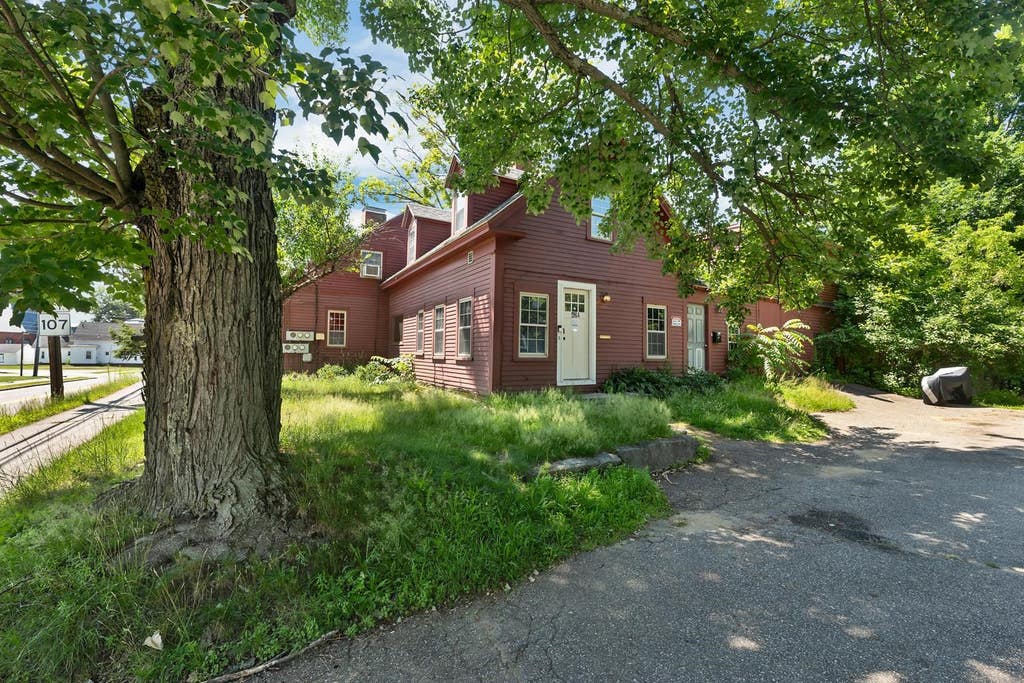 Photo of 42 Gilford Avenue, Laconia, NH 03246 (MLS # 5086868)