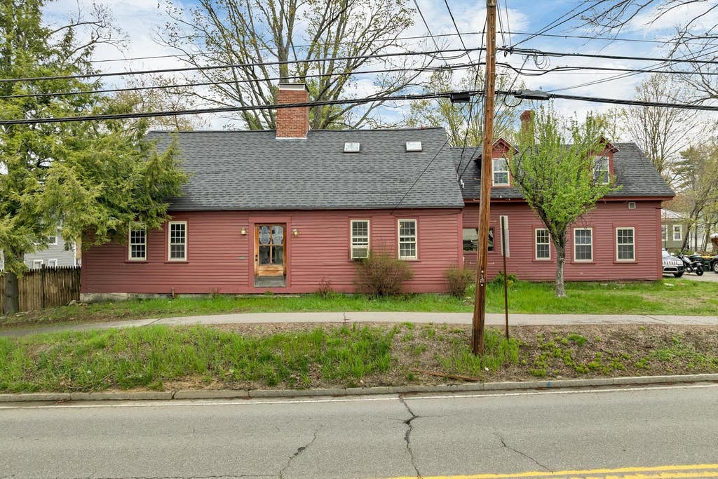 Photo of 42 Gilford Avenue, Laconia, NH 03246 (MLS # 5086868)
