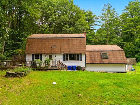 Photo of 31 Chagnon Lane, Hudson, NH 03051 (MLS # 5100197)