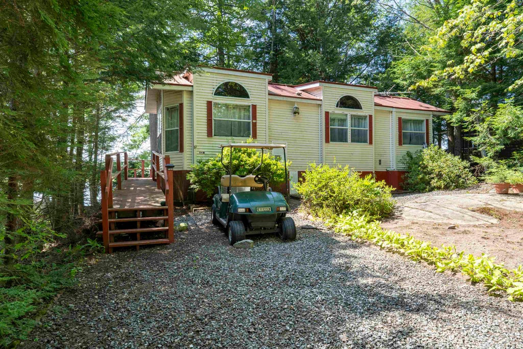 Photo of 106 Lakeside Drive, Fitzwilliam, NH 03447 (MLS # 5105148)