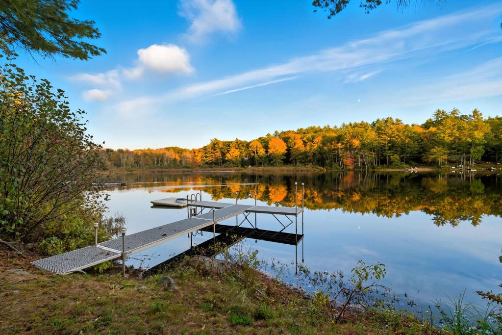 Photo of 543 Long Shores Drive, Barrington, NH 03825 (MLS # 5086604)
