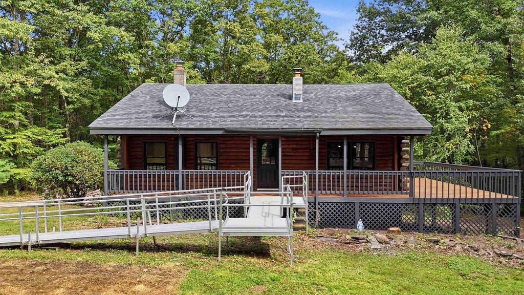 Photo of 107 Orchard Hill Road, Barrington, NH 03825 (MLS # 5111874)