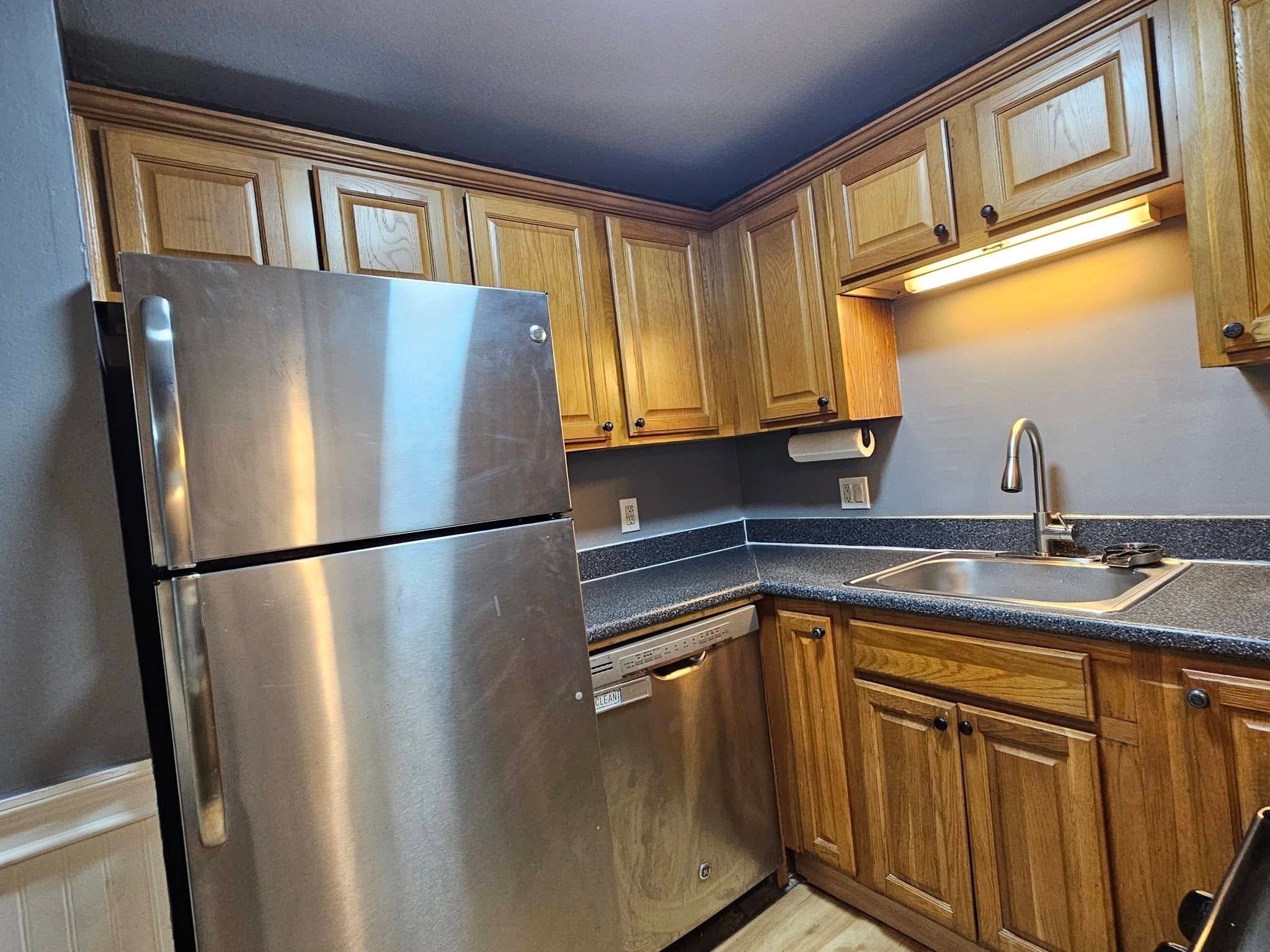 126 Mammoth Road Road Unit4
