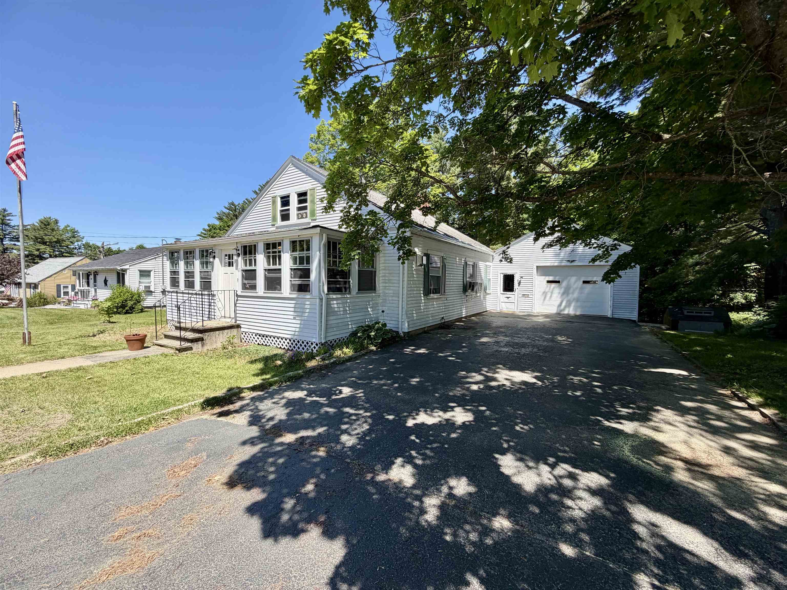 61 Maple Street