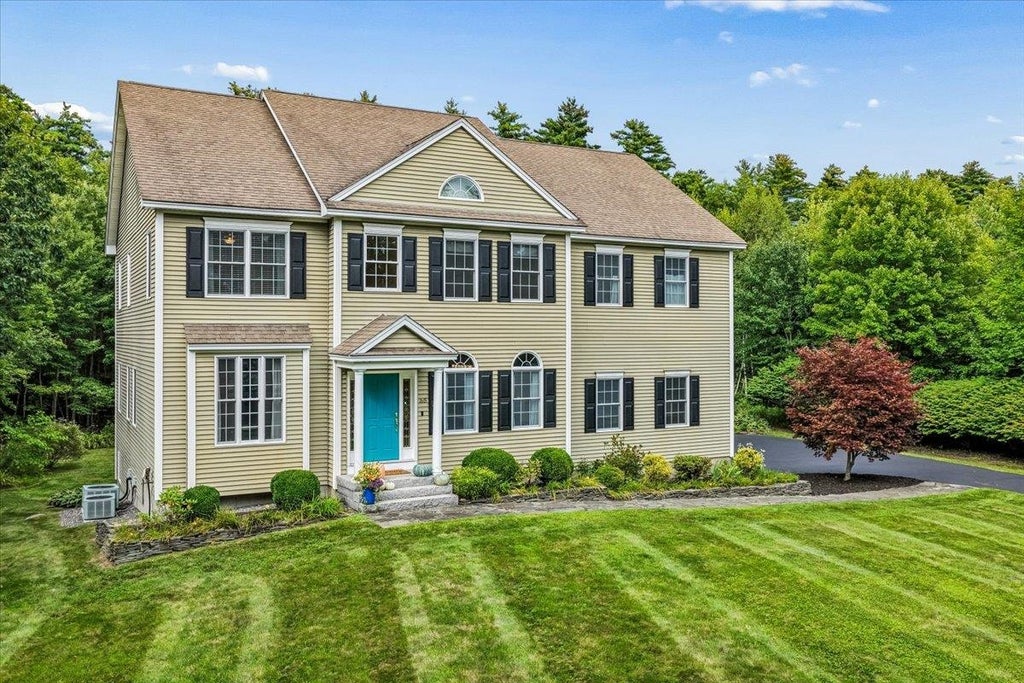Photo of 35 Long Meadow Farm Drive, Epping, NH 03042 (MLS # 5108819)