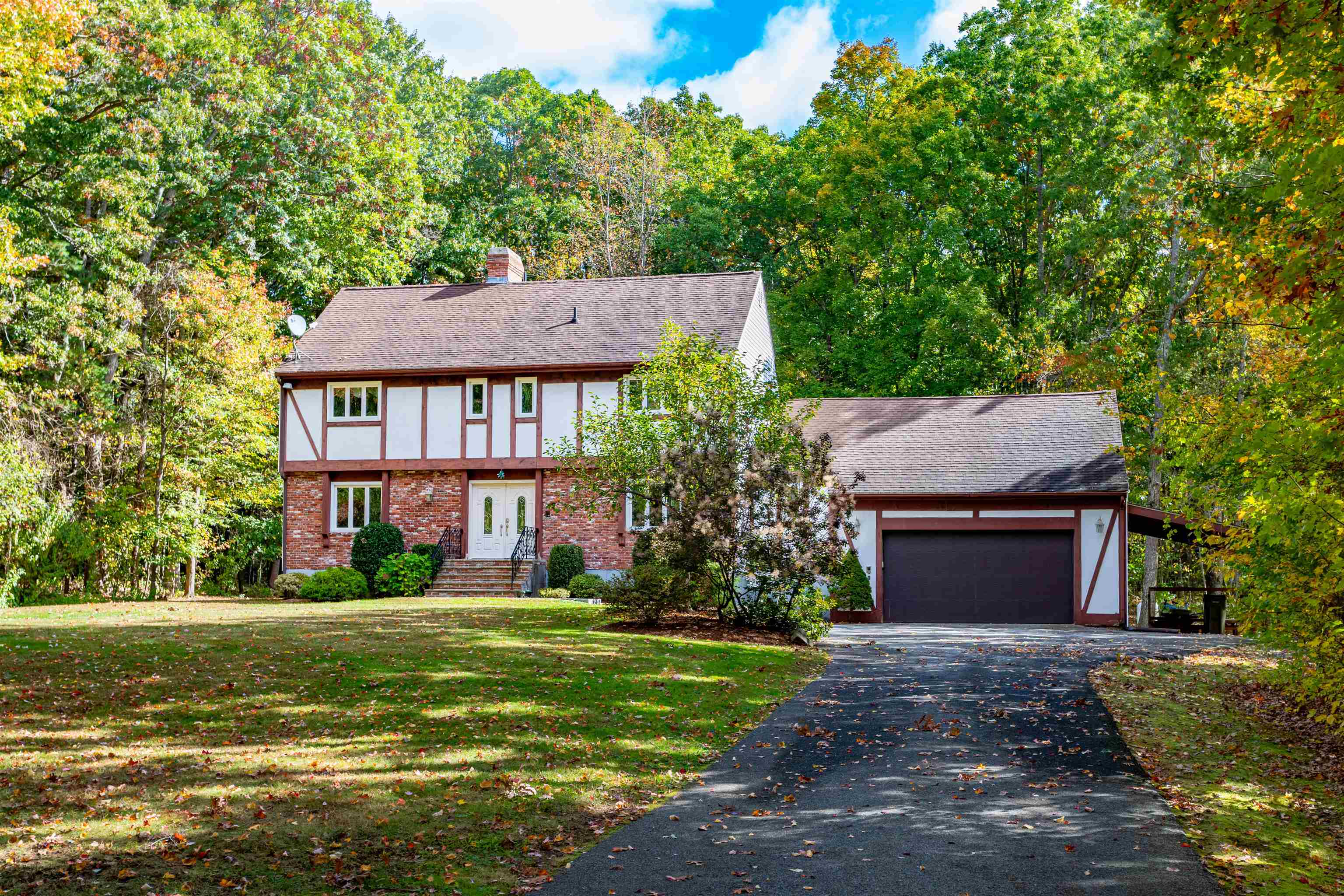 23 Golden Oaks Drive
