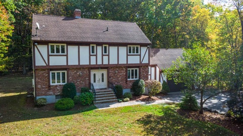 Photo of 23 Golden Oaks Drive, Salem, NH 03079 (MLS # 5113585)