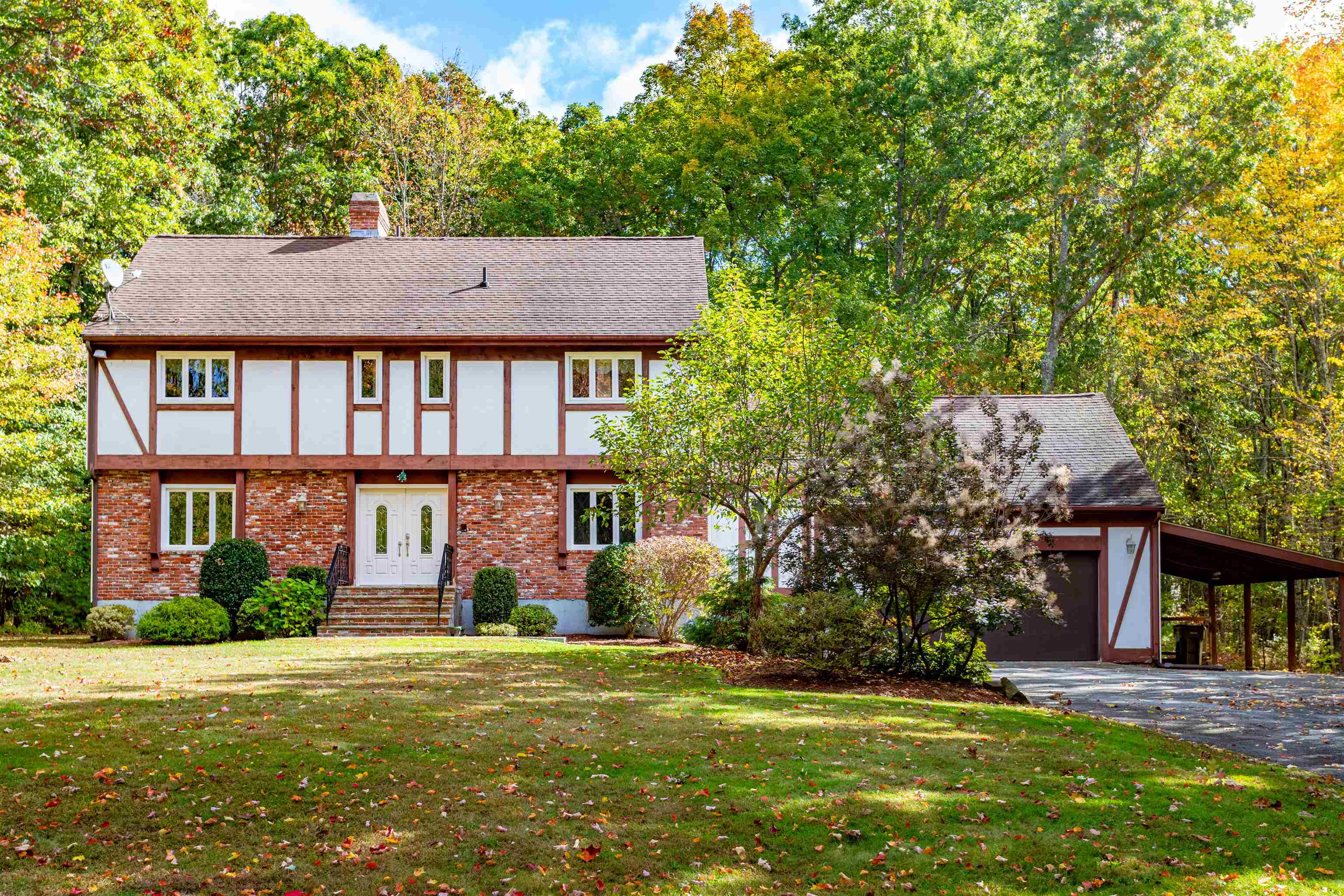23 Golden Oaks Drive