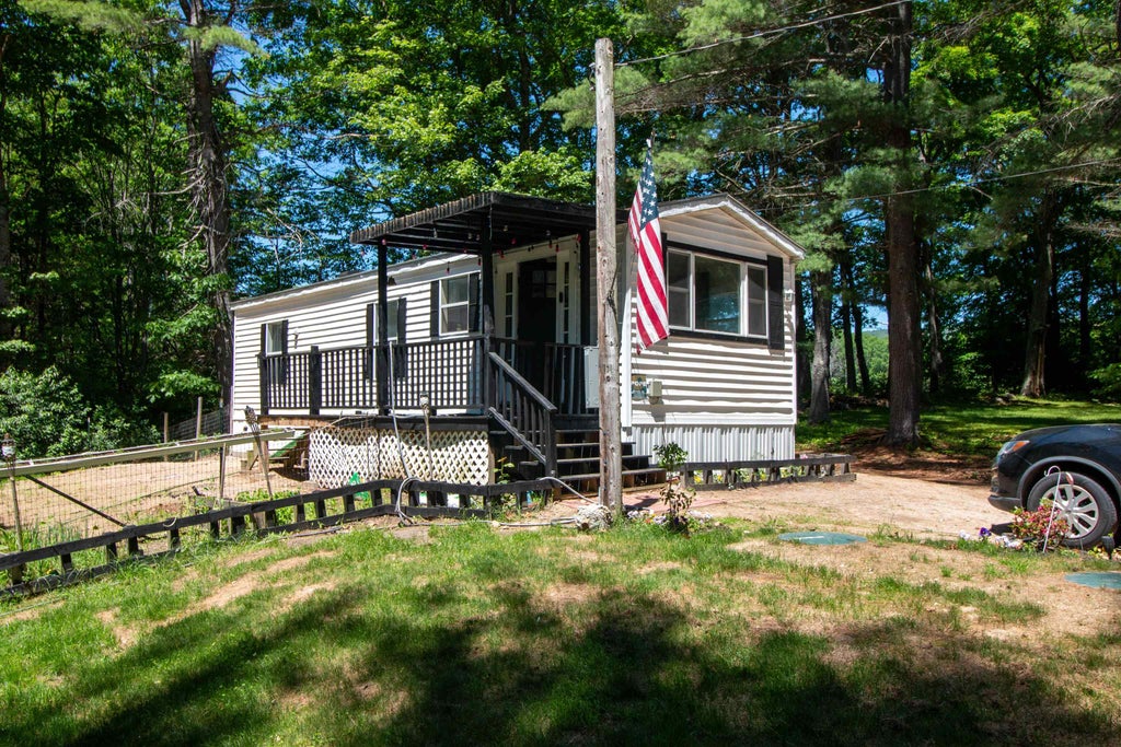 Photo of 22 Aspen Lane, Danbury, NH 03230 (MLS # 5094030)