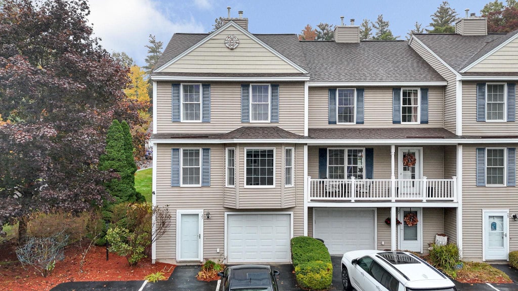 Photo of 25 Belleview Drive, Amherst, NH 03031 (MLS # 5114300)