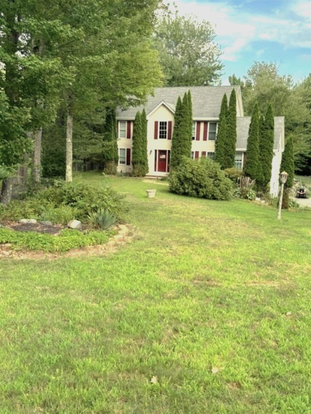 Photo of 28 Chelsea Court, Henniker, NH 03242 (MLS # 5105264)