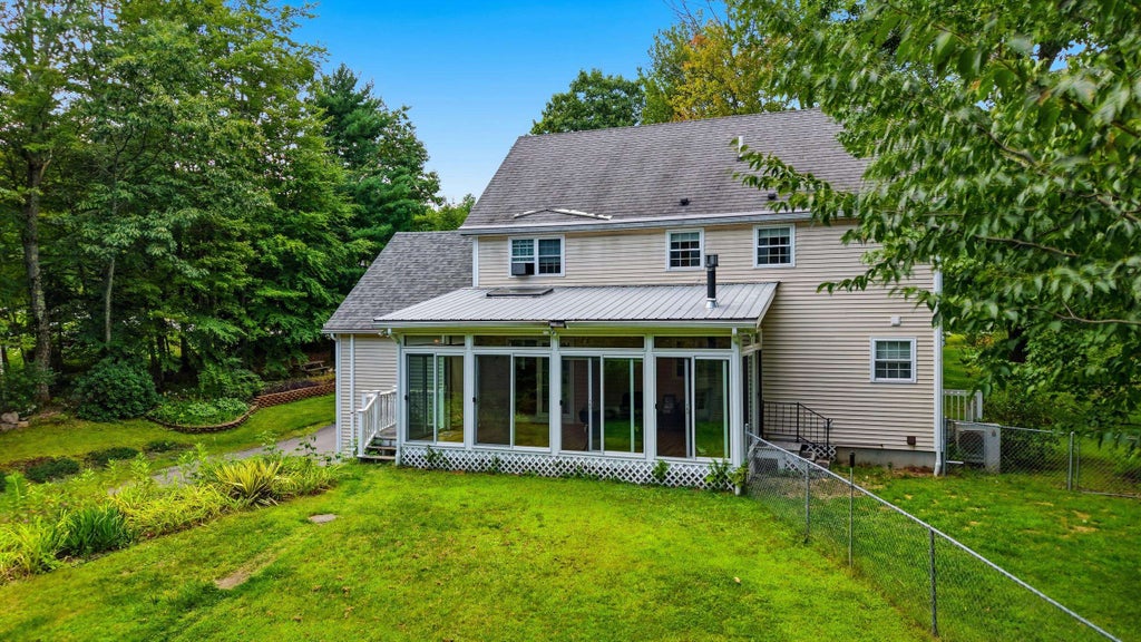 Photo of 28 Chelsea Court, Henniker, NH 03242 (MLS # 5105264)