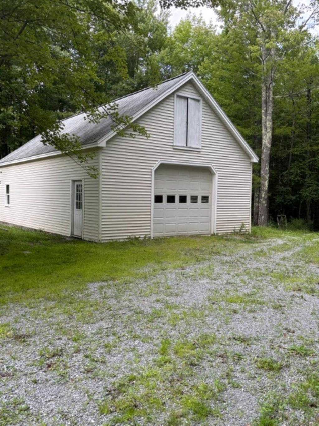 Photo of 28 Chelsea Court, Henniker, NH 03242 (MLS # 5105264)