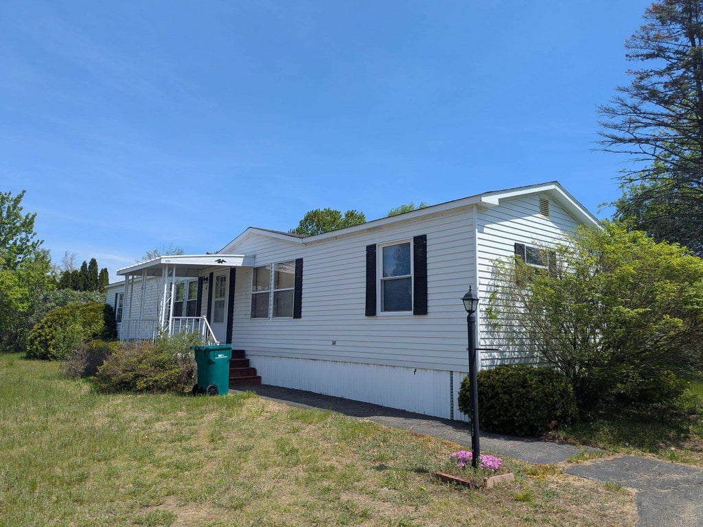 Photo of 32 Skyline Drive, Rochester, NH 03867 (MLS # 5109877)