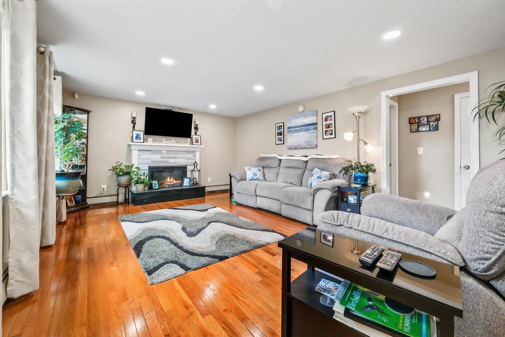 Photo of 30 Forest Court, Seabrook, NH 03874 (MLS # 5102918)