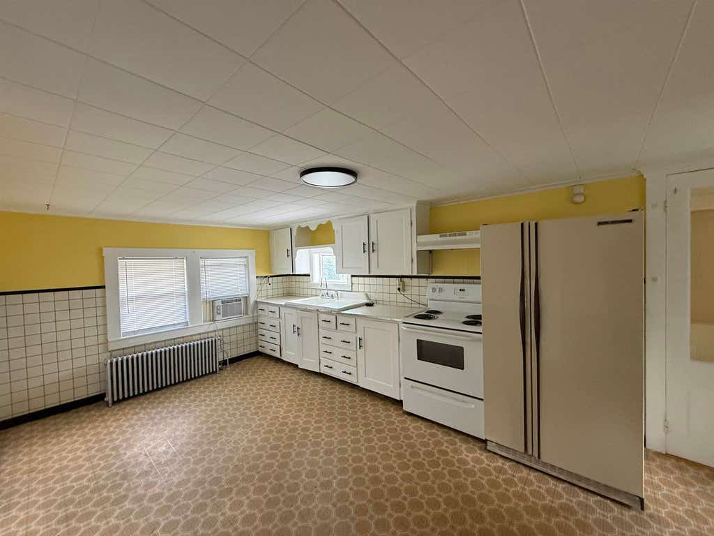 Photo of 36 Jefferson Street, Laconia, NH 03246 (MLS # 5099228)