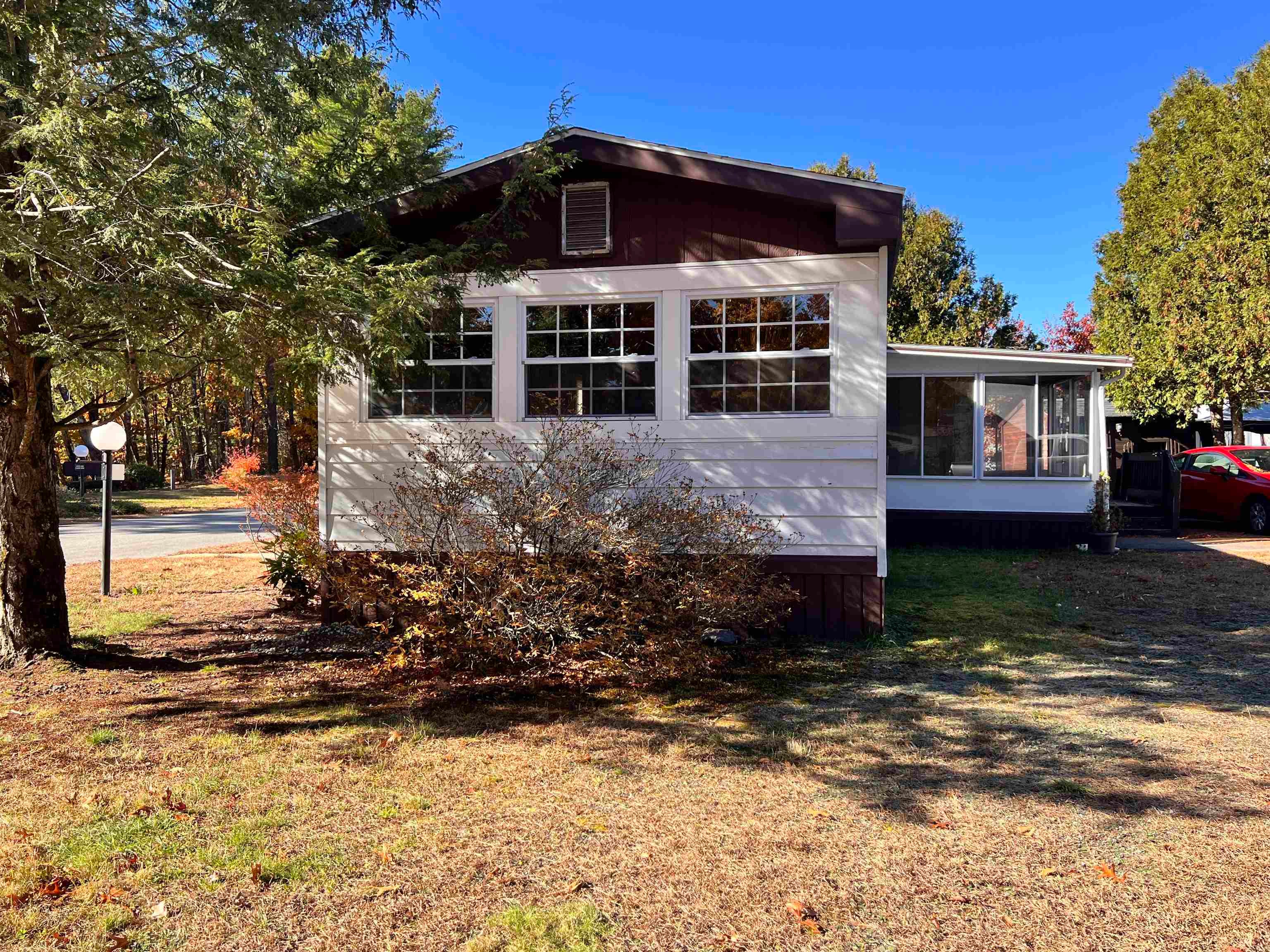 93 RIVERLEDGE Drive