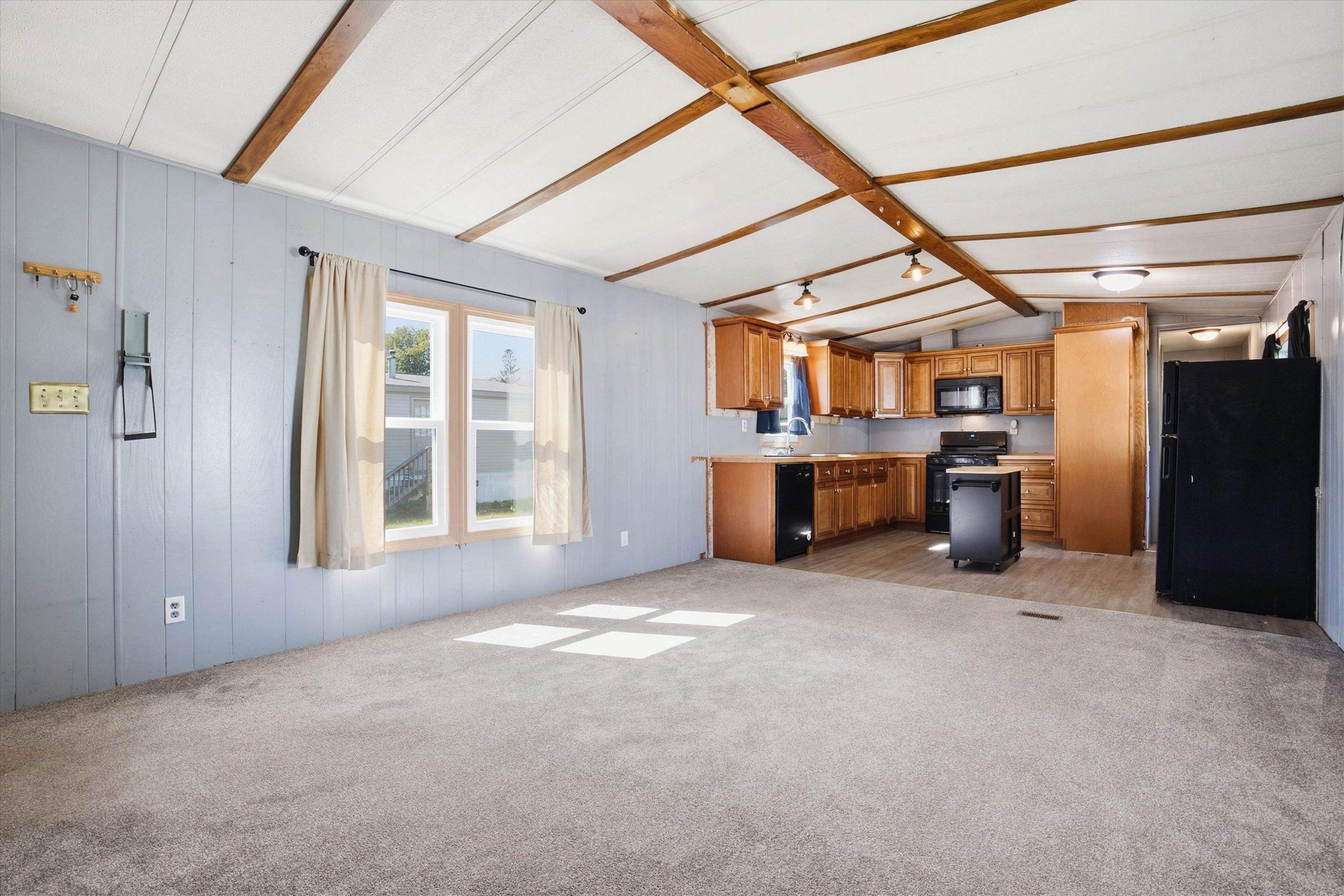 33 Longmeadow Drive