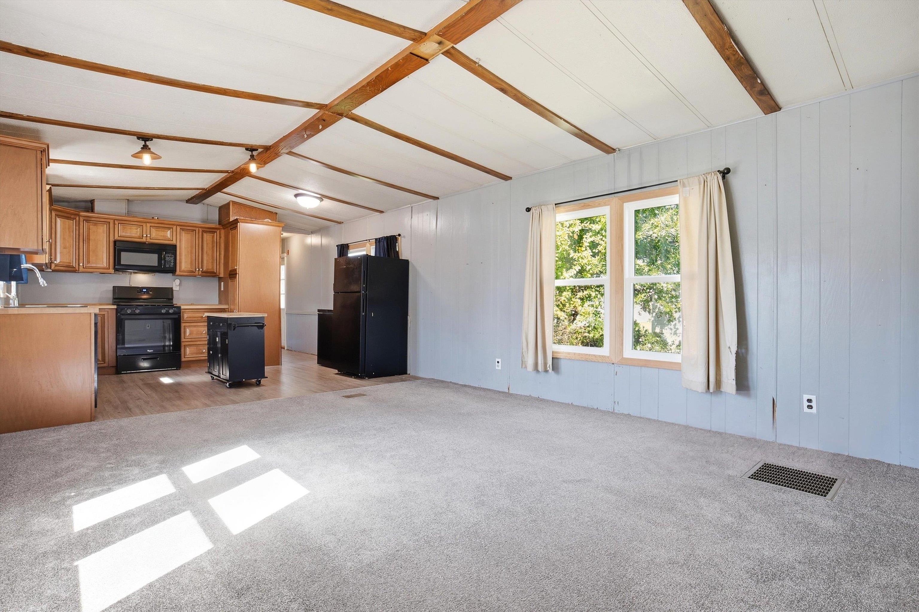 33 Longmeadow Drive