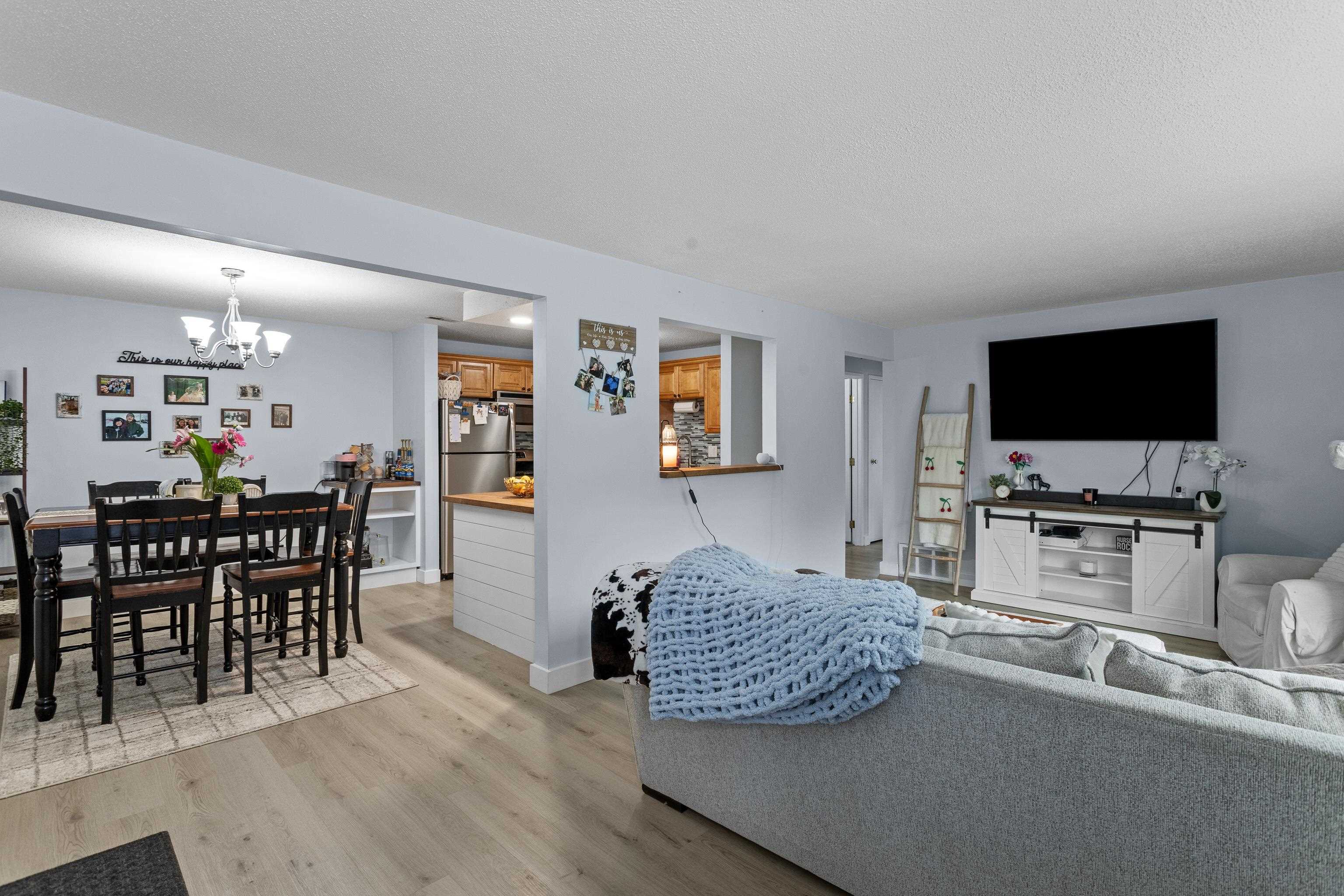 3 Brookside Drive 10