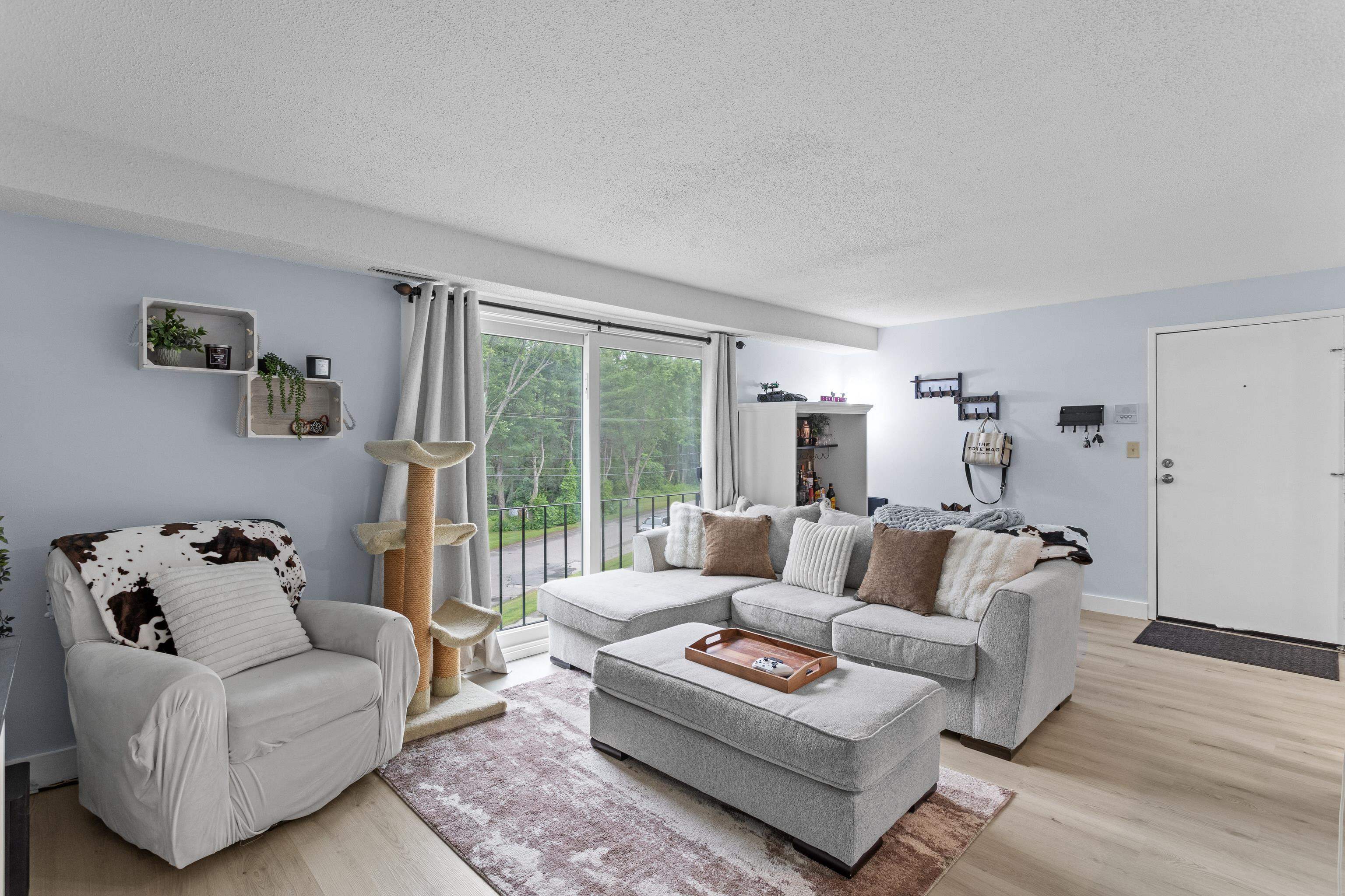 3 Brookside Drive 10