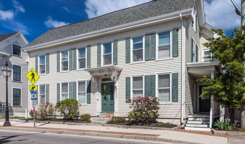 Photo of 537 Islington Street #3, Portsmouth, NH 03801 (MLS # 5096644)