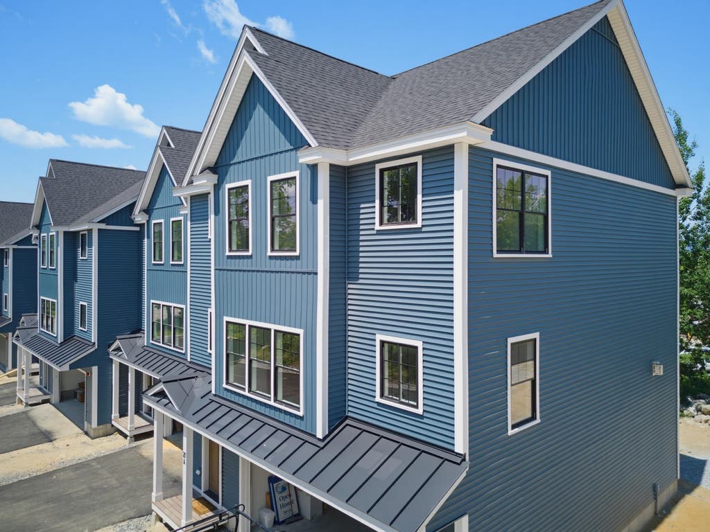 Photo of 21 Upper Ladd Hill Road, Meredith, NH 03253 (MLS # 5105603)