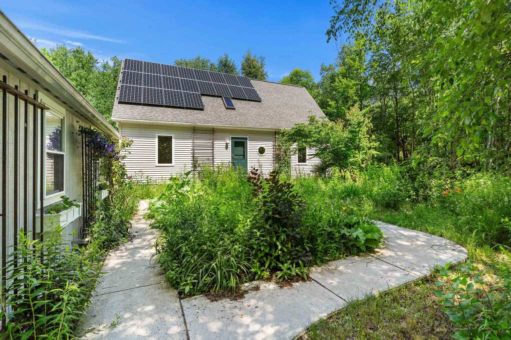 Photo of 33 Mountain View Road, Temple, NH 03084 (MLS # 5100241)