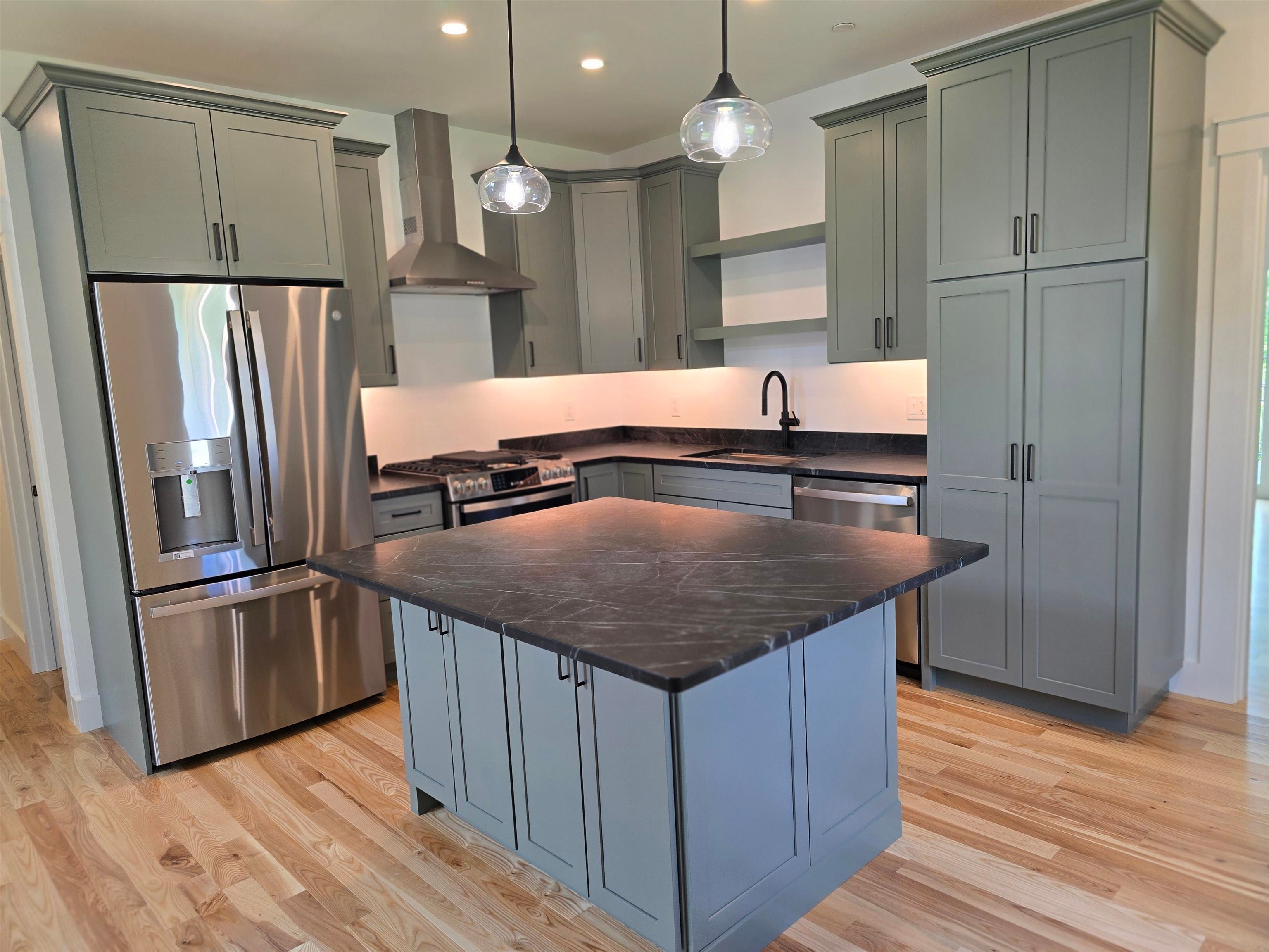 1 Pillsbury Court