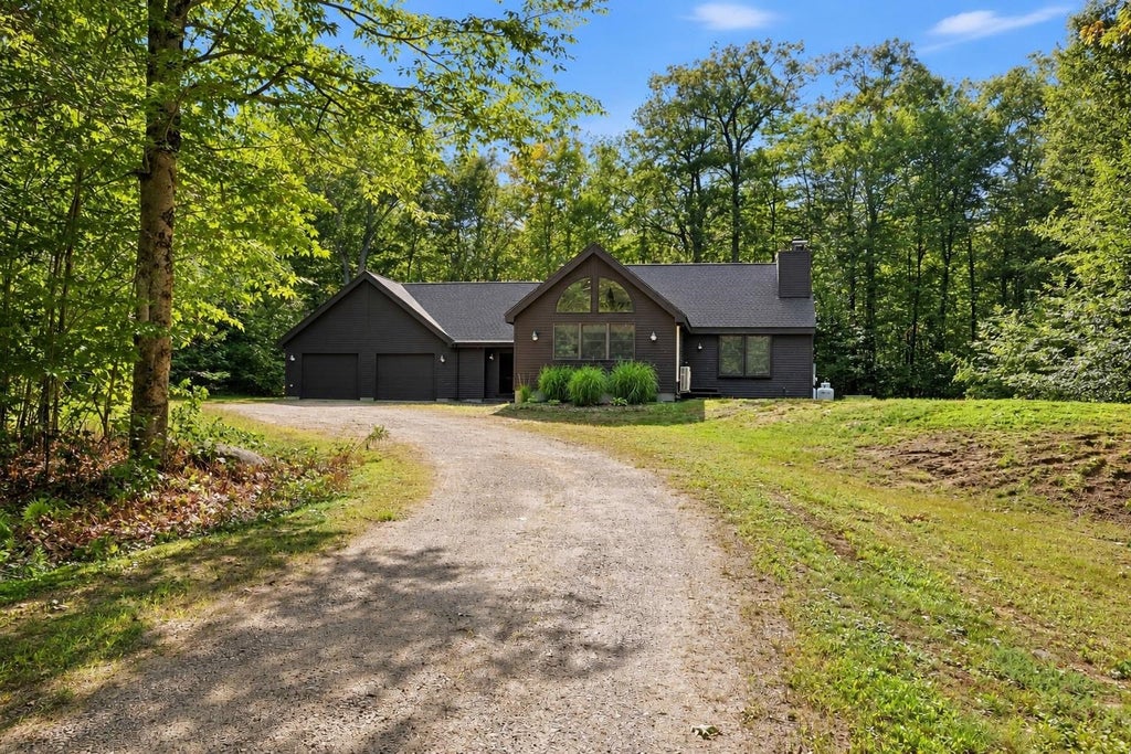 Photo of 25 Avon Shores Road, Moultonborough, NH 03254 (MLS # 5110013)