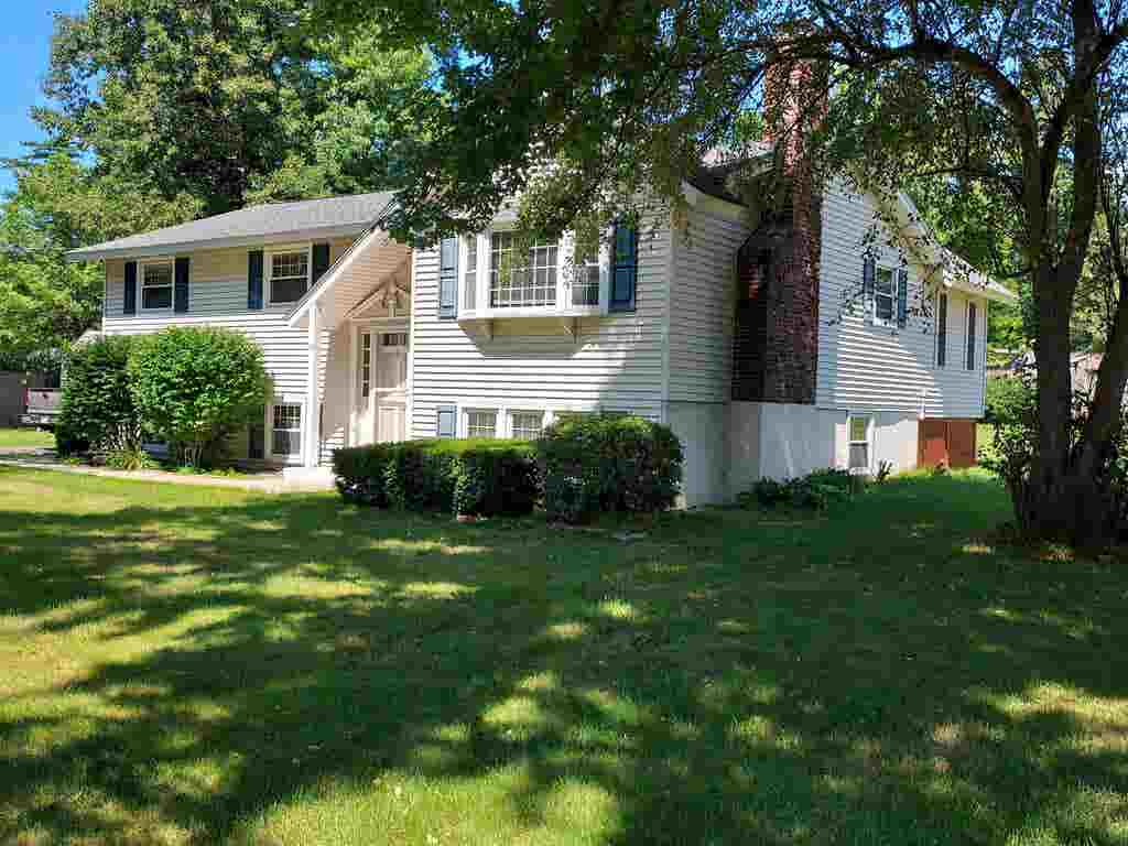 Photo of 12 Timber Lane, Merrimack, NH 03054 (MLS # 5104019)