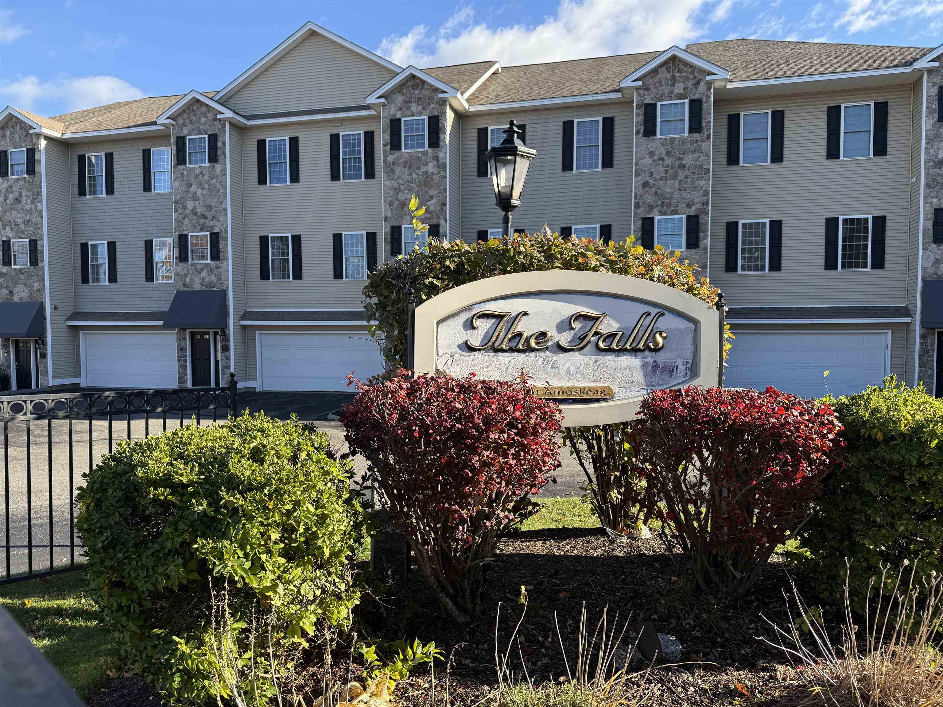 17 River Front Drive 3