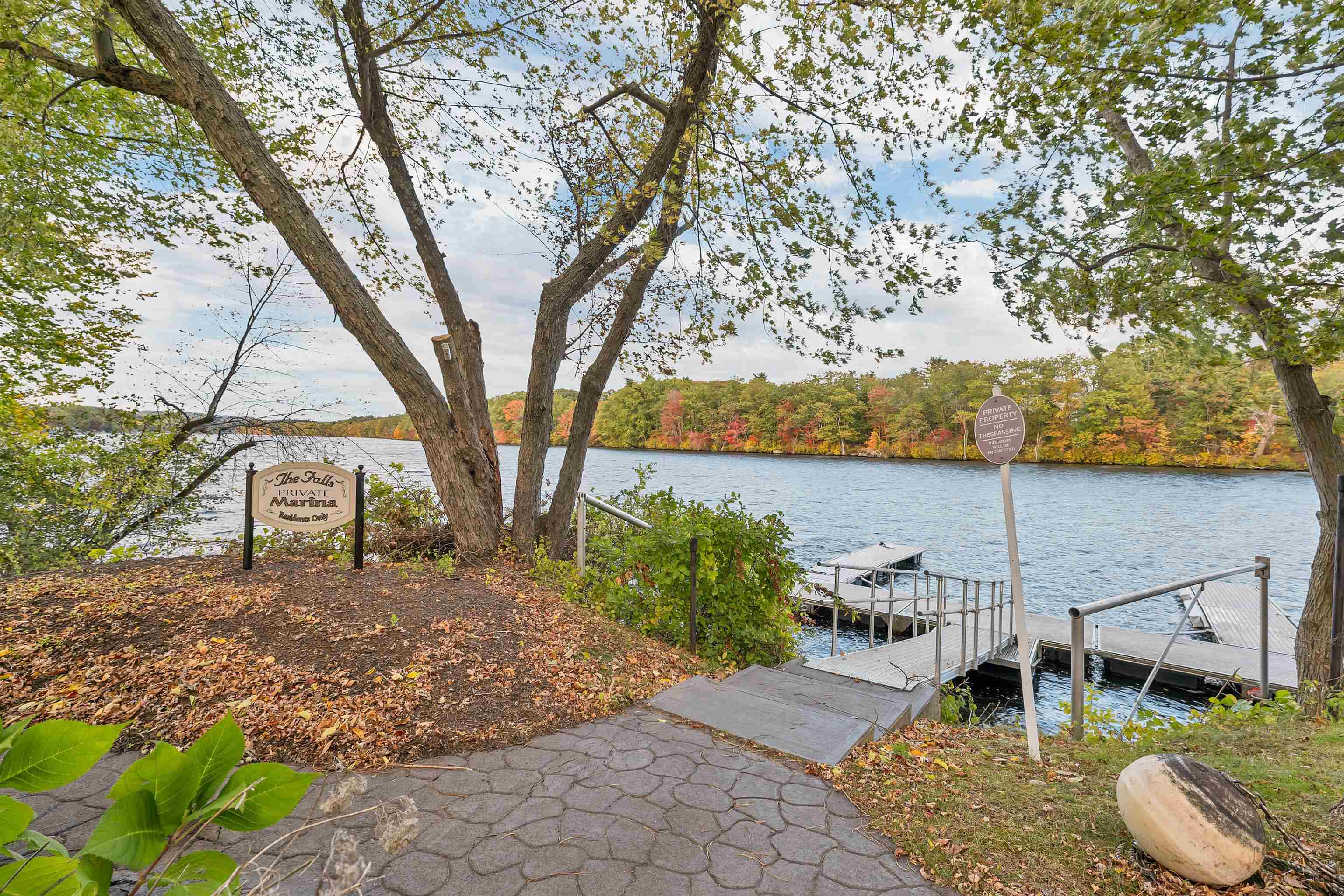 17 River Front Drive 3